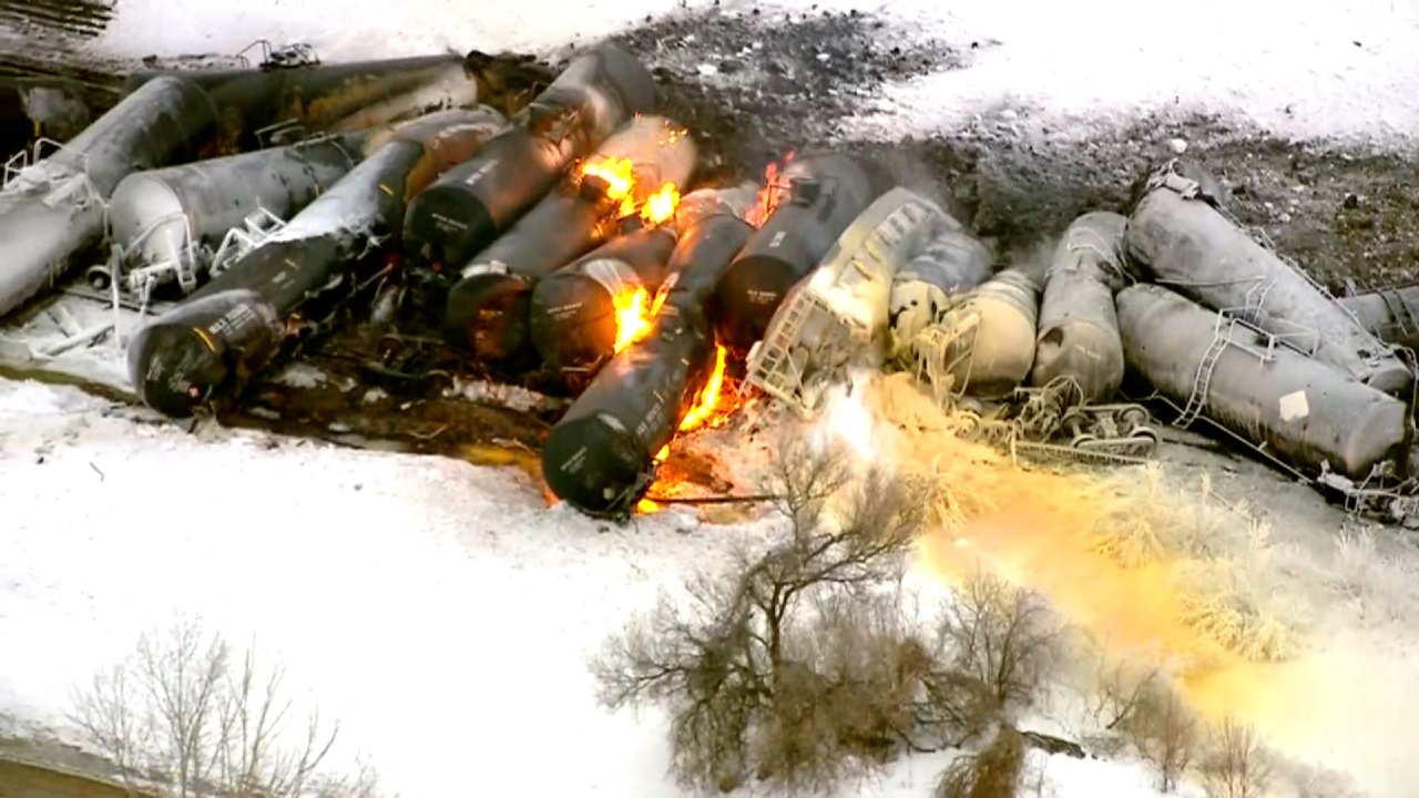 Train carrying ethanol derails and catches fire in Minnesota, residents forced to evacuate post thumbnail image